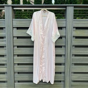 Vintage California Dynasty women’s nightgown robe in light pink size small